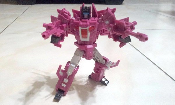 Titans Return Misfire In Hand Photos Of Wave 5 Deluxe  09 (9 of 26)